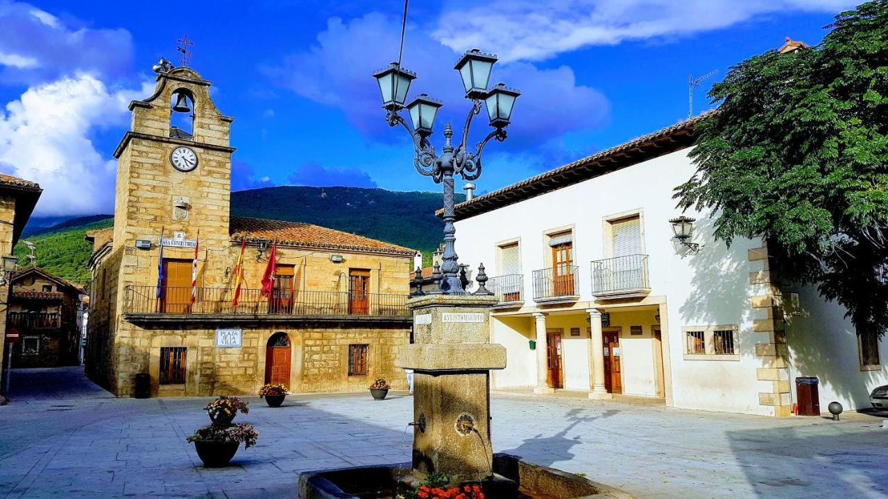 Casa Del Castillo By Naturadrada La Adrada Eksteriør bilde
